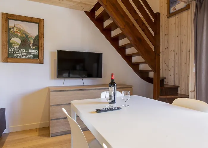 Apartment Rent - Centre *